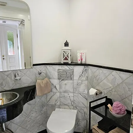 Apartmán City-apartment In Altbauvilla *